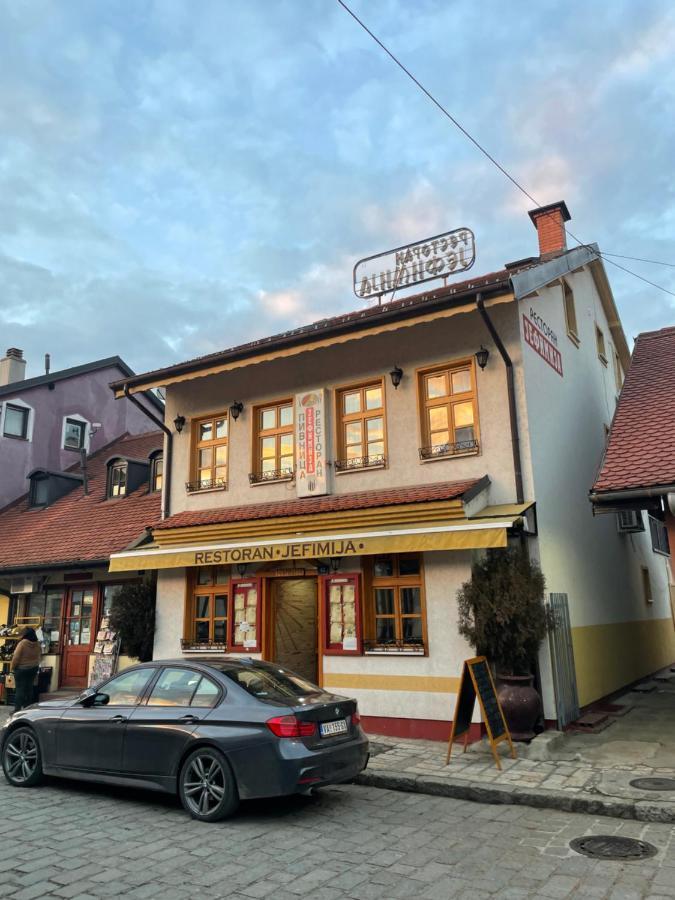 Lux Jefimija Apartment Valjevo Bagian luar foto
